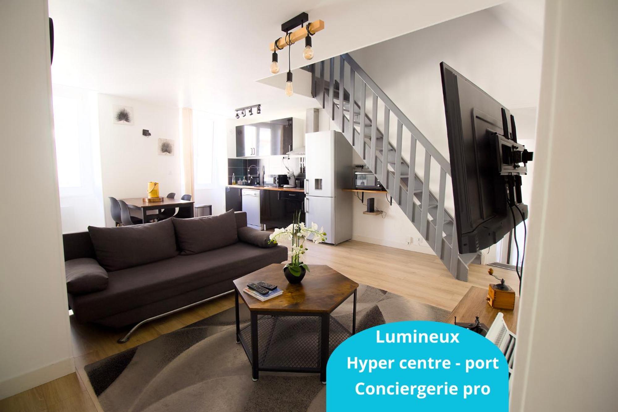 Triplex Lumineux A Cherbourg, Hyper Centre, 2 Pas Du Port & Vie Nocturne, Intendance Luxury Host Kültér fotó