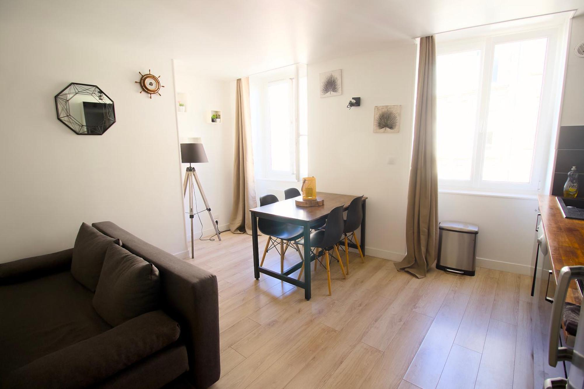 Triplex Lumineux A Cherbourg, Hyper Centre, 2 Pas Du Port & Vie Nocturne, Intendance Luxury Host Kültér fotó