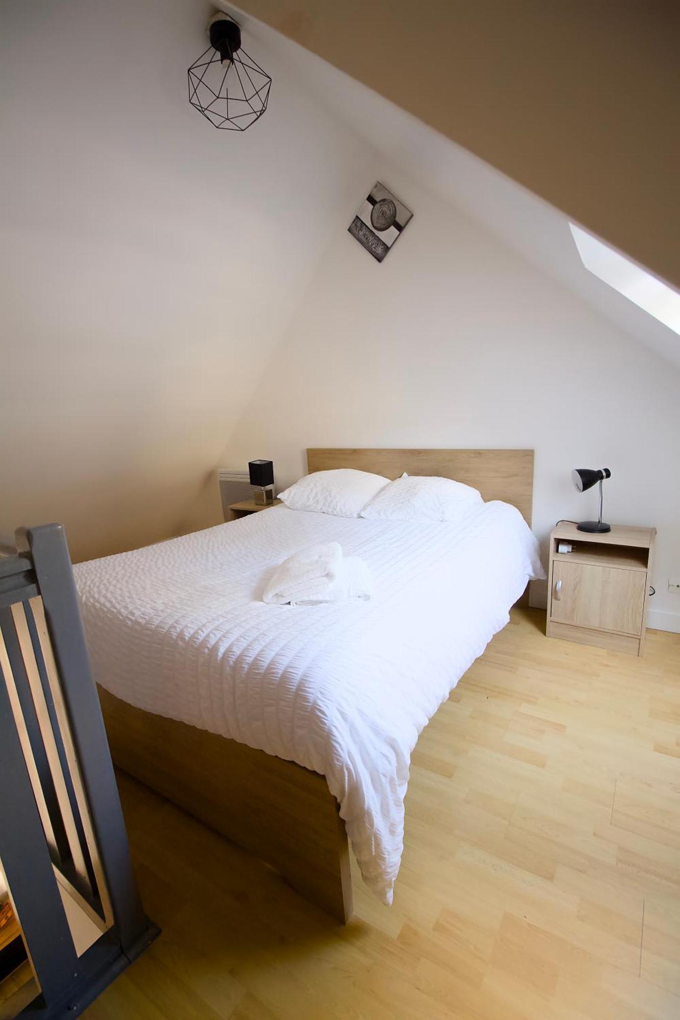 Triplex Lumineux A Cherbourg, Hyper Centre, 2 Pas Du Port & Vie Nocturne, Intendance Luxury Host Kültér fotó
