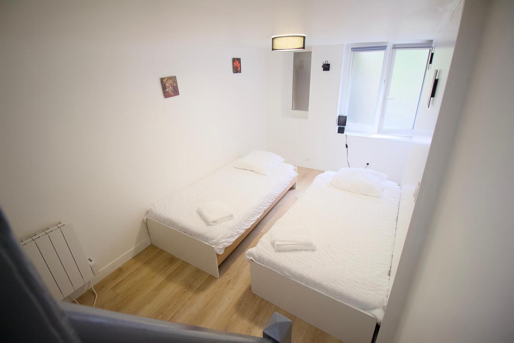 Triplex Lumineux A Cherbourg, Hyper Centre, 2 Pas Du Port & Vie Nocturne, Intendance Luxury Host Kültér fotó